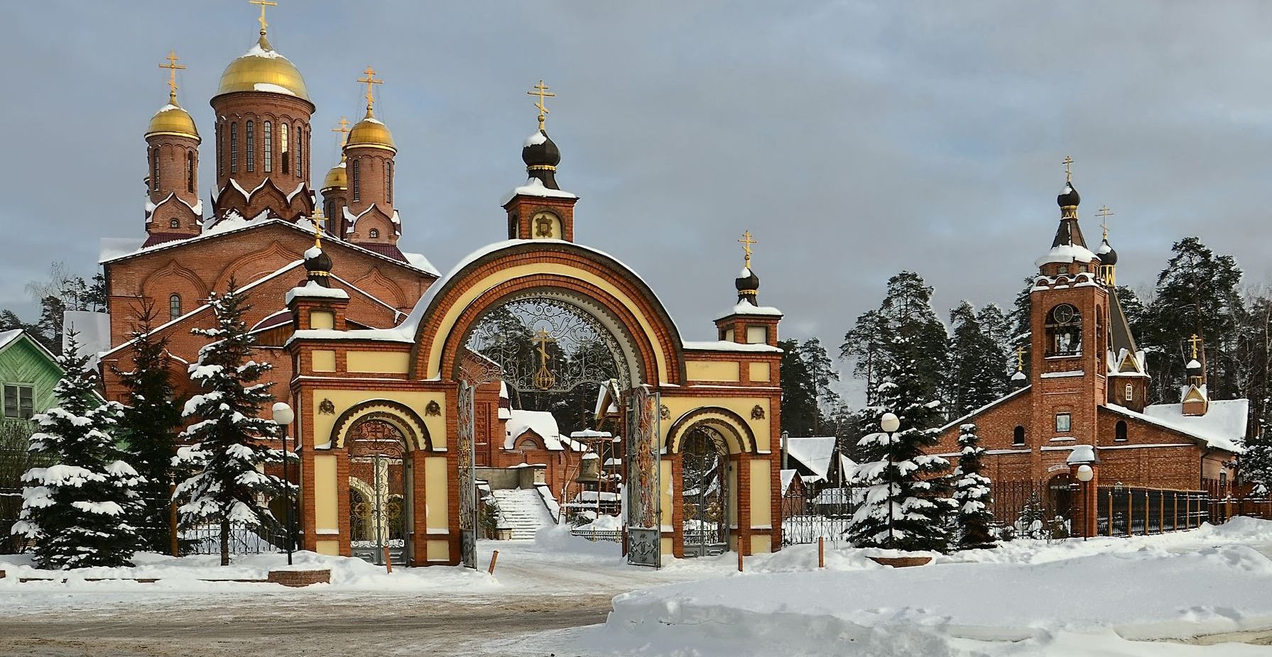 В поселке Ильинский, в храме Петра и Павла, 15 января состоится большой Рождественский фестиваль.