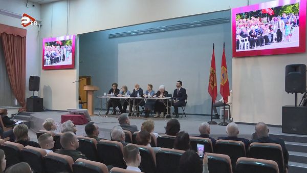 В малом зале ДК «Сатурн» прошло расширенное заседание Президиума Совета МО организации ветеранов войны.