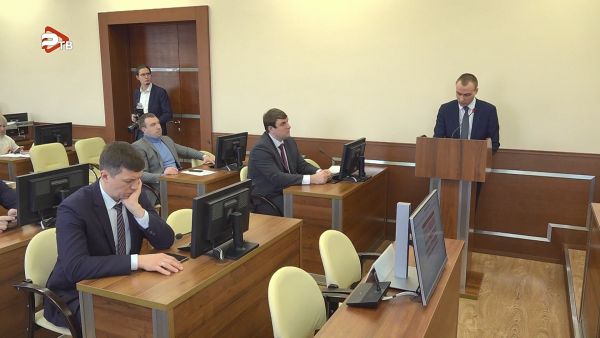 На оперативном совещании в здании администрации обсудили итоги прошедшей недели.