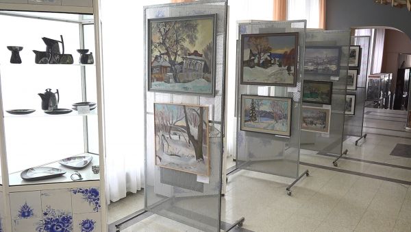 В Гжельском государственном университете открылась выставка «Весна».