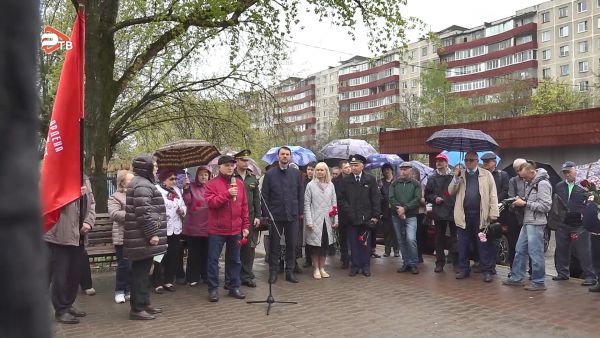 Сегодня у памятника, посвященному ликвидаторам аварии на Чернобыльской АЭС, прошел митинг.