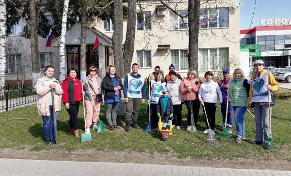 22 апреля​ 2023 года​ ТУ «Новохаритоновское» Раменского городского округа присоединилось к​ Всероссийскому субботнику.