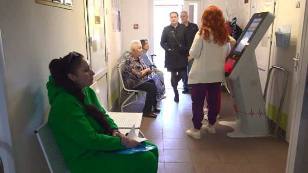 Передвижной флюорограф приехал сегодня в ФАП с.Игумново.