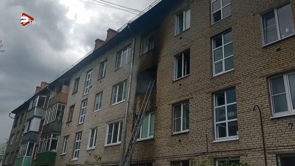 На ул Коминтерна в д.17 по предварительным данным из-за самовольной врезки в систему газоснабжения.