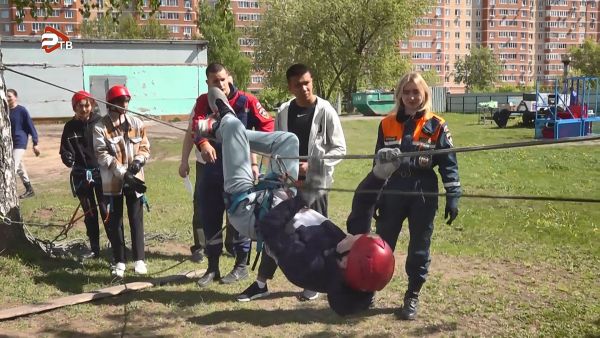 12 мая на территории Раменского колледжа прошел конкурс «Школа безопасности».