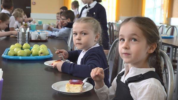 17 мая на завтрак в Ильинскую школу № 26 заглянул глава округа.