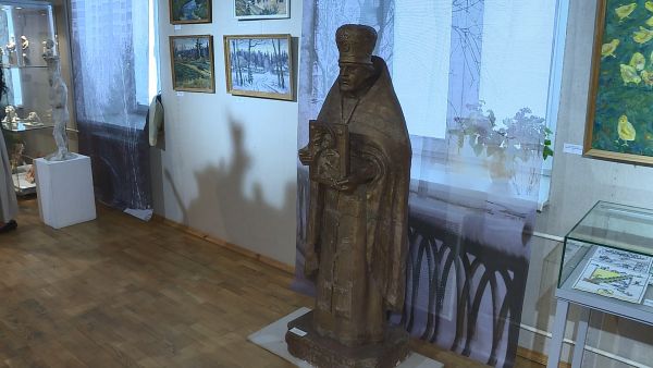 В Раменском музее открылась выставка «Наш век» Михаила Александровича Тисленко.