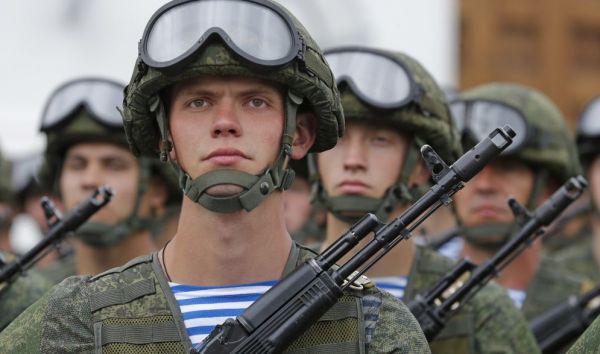 Служба по контракту. Государственная поддержка: деньги, льготы и другие бонусы.