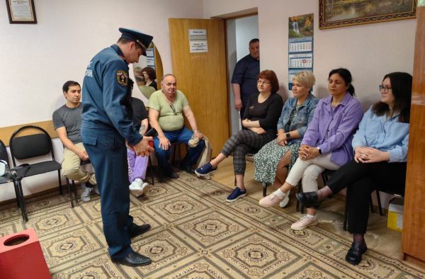 Сотрудники отдела надзорной деятельности и профилактической работы по Раменскому г.о.провели противопожарный инструктаж