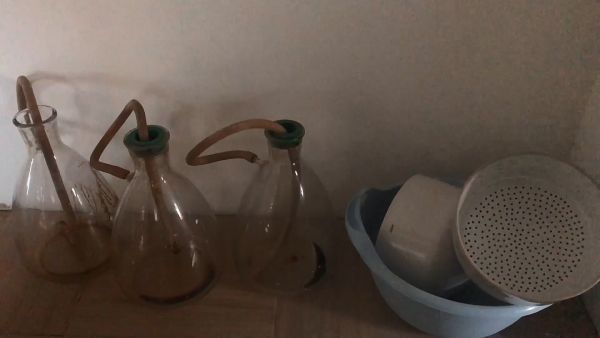 Полицейские пресекли деятельность лаборатории по изготовлению одного из самых опасных наркотиков в Раменском.