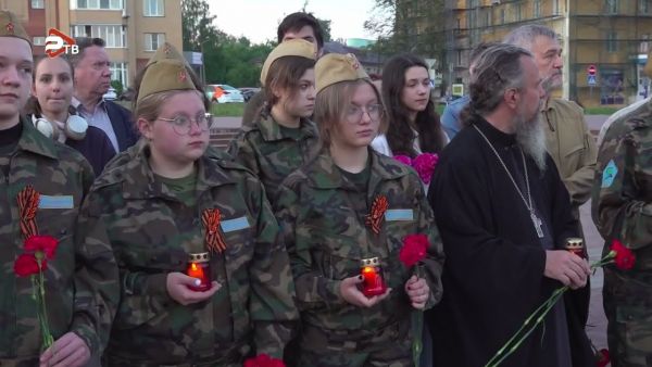 Акция «На рассвете» прошла сегодня в 4 часа утра на площади Победы в г. Раменское.