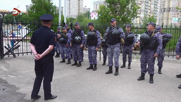 Ежедневно сотрудники Раменского отделения вневедомственной охраны заступают на службу.