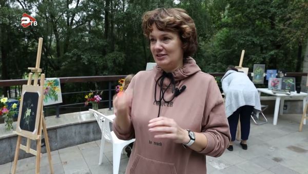 Пленэр у родника прошел в честь Дня города.