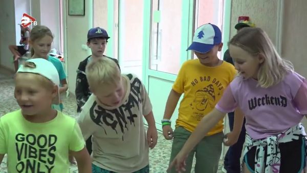 Воспитанники ДОЛ «Good Win» воплотили свои творческие способности в постановке мюзикла «Русалочка».