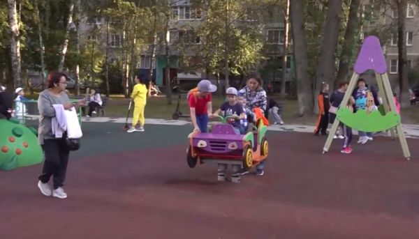 День добрых соседей провели на улице Гурьева