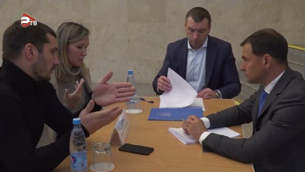 Глава Раменского округа Николай Ханин провел очередную  работу с населением в ДК «Сатурн».