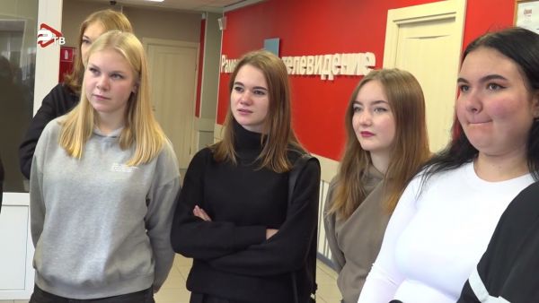 Изнутри узнать о работе сотрудников Раменского телевидения удалось студентам Раменского колледжа.