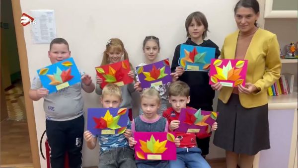 Сторонники партии «Единая Россия» провели акцию «Спасибо учитель!»