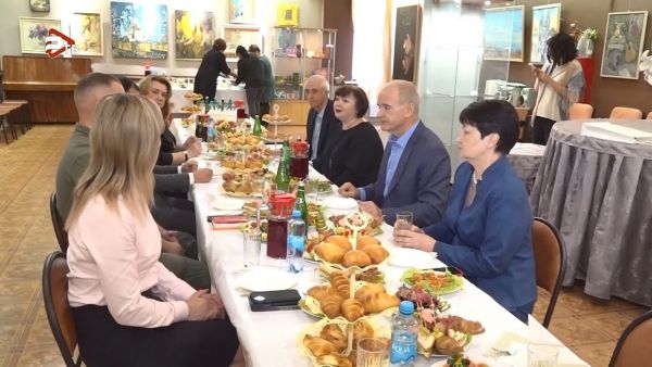 Глава Раменского г.о. Николай Ханин встретился с активными жителями.