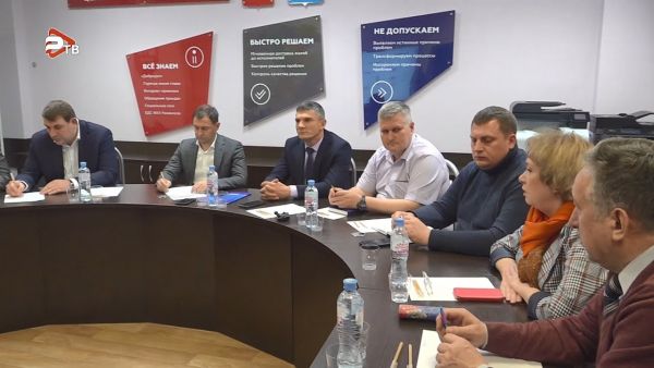 Глава Раменского г.о. Николай Ханин провел совещание в Центре управления регионом.