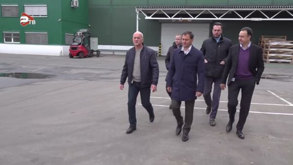 Глава Раменского г.о. Николай Ханин посетил компанию «Рехау».