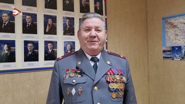 Юрий Бурмистров, поздравил сотрудников органов внутренних дел с профессиональным праздником.