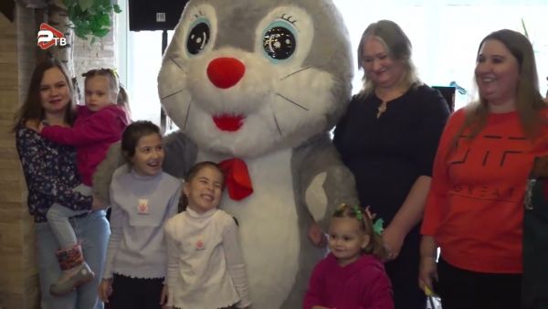 Папа Кристины возит гуманитарную помощь на передовую участникам СВО от Раменского и Жуковского.