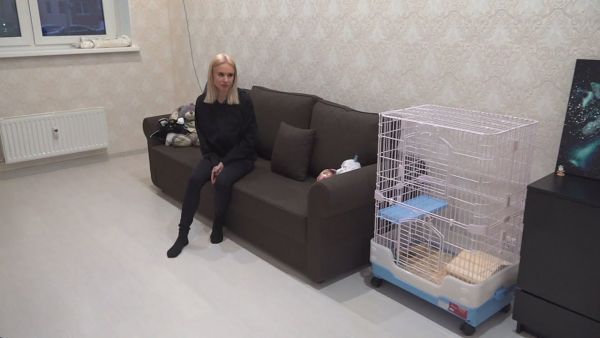 В июле этого года глава Раменского г.о. Николай Ханин вручил ключи от квартиры Кристине Сухановой.