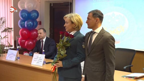 Николай Ханин поздравил работников налоговой службы с профессиональным праздником.