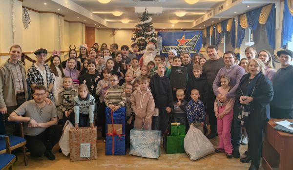 Раменский приборостроительный завод (РПЗ) стартовал новый год с благотворительной акцией под названием «Ёлка желаний».