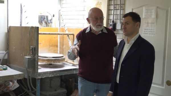 Глава Раменского городского округа посетил “Арт-Модерн керамика”.