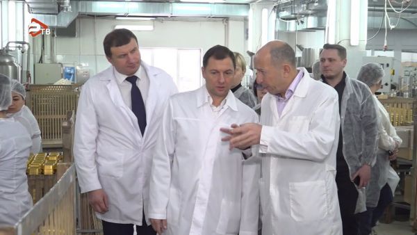 Николай Ханин посетил комбинат «РУСКОН» в Никулино.