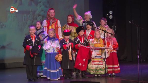 Рождественская казачья елка прошла в ДК им. Воровского 14 января.