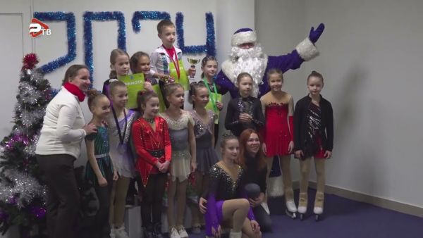 Соревнования по фигурному катанию на приз Деда Мороза прошли в Раменском.