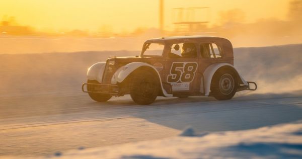 Чемпионата Московской области по ледовым гонкам прошел в Раменском округе.