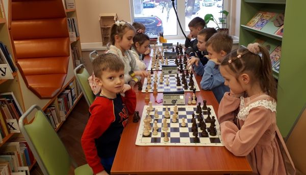 В Раменской центральной детской библиотеке состоялся турнир в рамках «Зимнего фестиваля по быстрым шахматам «Темп».