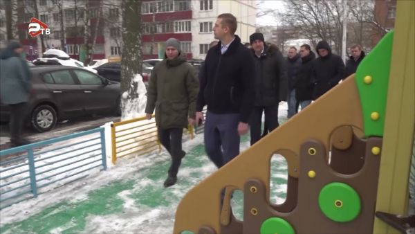 Николай Ханин провёл проверку состояния дворов улиц Михалевича, Коминтерна, Рабочая и Красноармейская