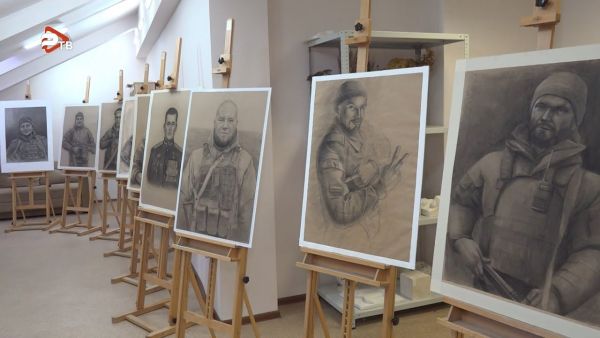 Студенты Гжельского государственного университета стали участникам конкурса “Уголь земли Русской”.