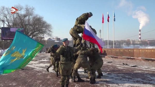В Раменском почтили память героев Вяземской воздушно-десантной операции