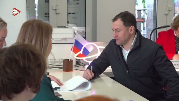 Глава Раменского округа Николай Ханин проголосовал на выборах Президента РФ