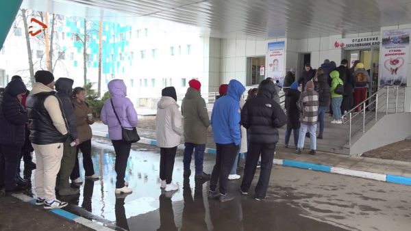 Люди в Раменском массово идут сдавать кровь после вчерашнего теракта.
