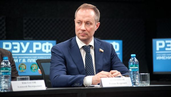 Приоритет все тот же: развитие массового спорта.