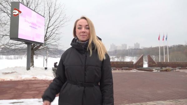 Теперь новости Раменского можно посмотреть и на большом экране, расположенном на площади Победы.