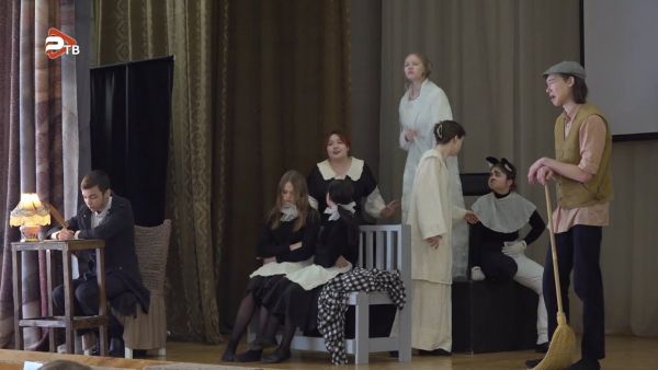 Труппа молодежного театра “Первопроходцы” выступила со спектаклем “Граф Нулин” в Раменском колледже