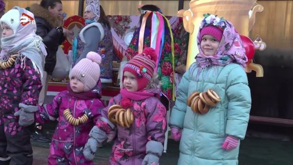 В дошкольном отделении Раменской школы № 9 празднование Масленицы стало хорошей и доброй традицией.
