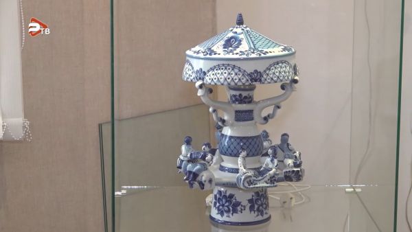 Выставка «Гжельская Карусель» проходит в Раменском историко-художественном музее.