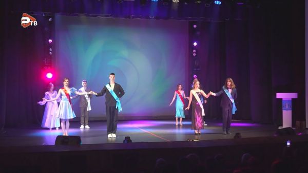 Выпускной — для ребят 11-классников Раменской школы №5 он прошел в ДК им. Воровского 27 июня.