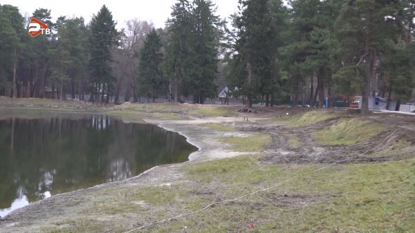 Пруд в поселке Ильинский – любимое место отдыха для многих местных жителей