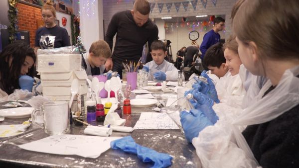 Мастерская Деда Мороза прошла 21 и 22 декабря для всех желающих в одном из ТЦ микрорайона Холодово