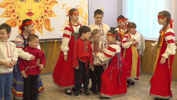 Празднование Масленицы и проводы зимы в Раменском Центре творчества детей и юношества «Тополек»